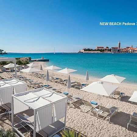 Evergreen & Pinky Apartments Close To The Beach Rab Town Exterior foto